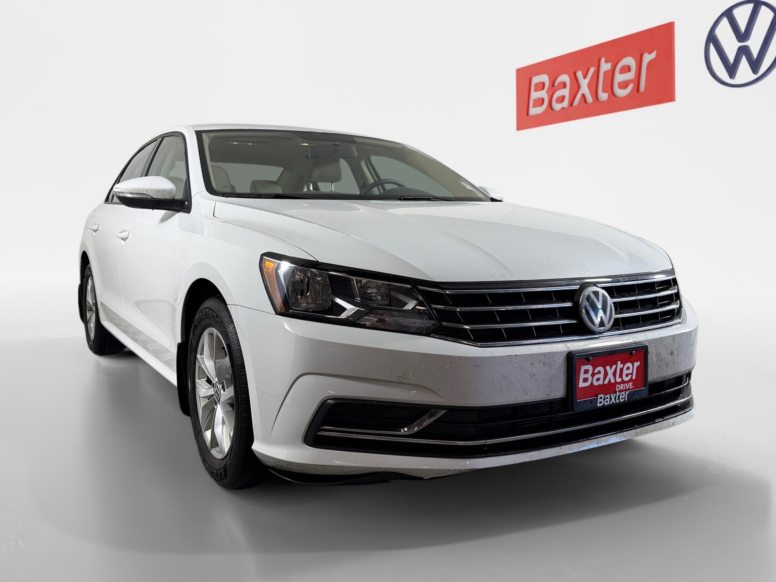 2018 Volkswagen Passat S's photo