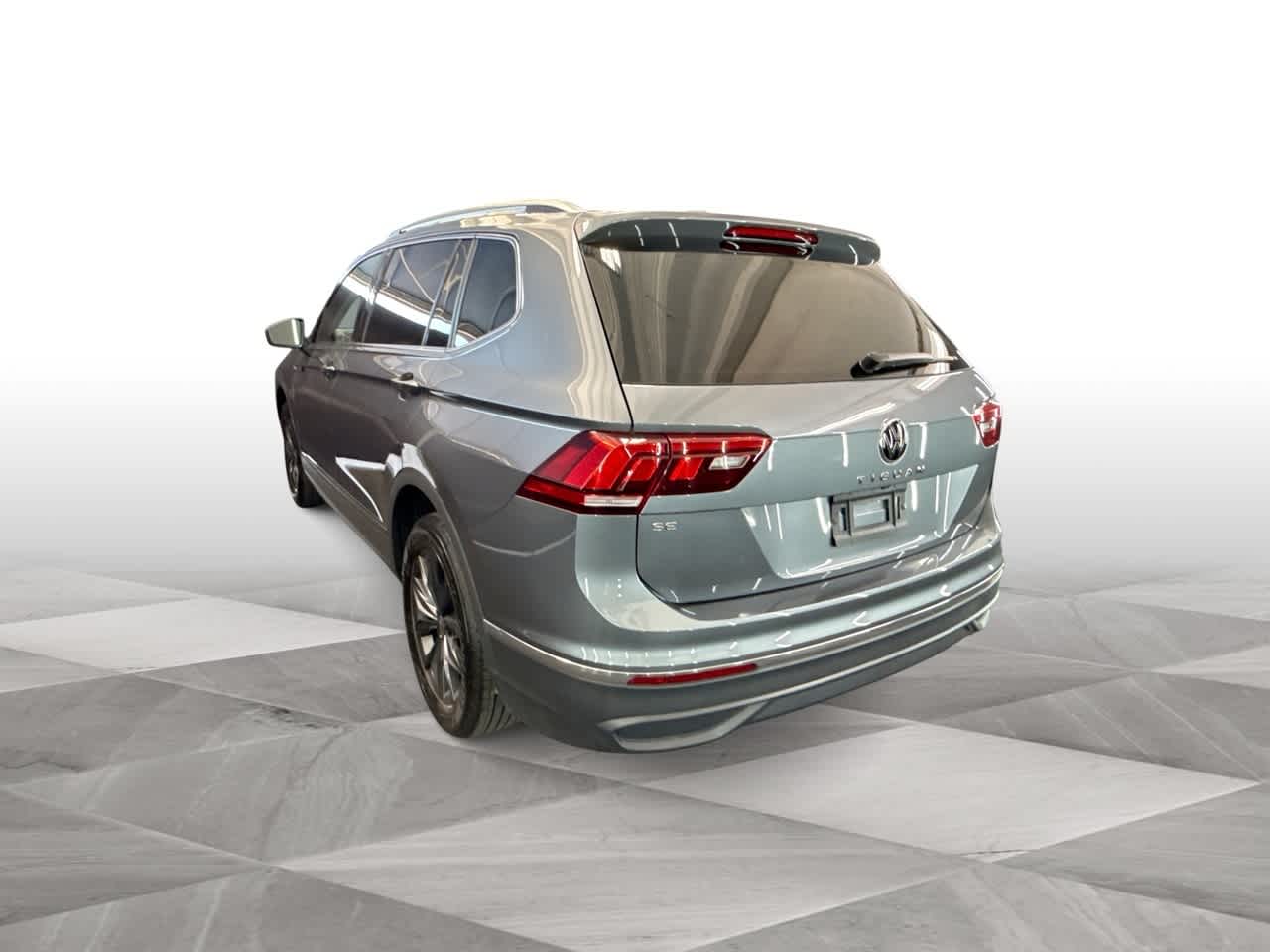 2024 Volkswagen Tiguan SE Wolfsburg Edition photo 5