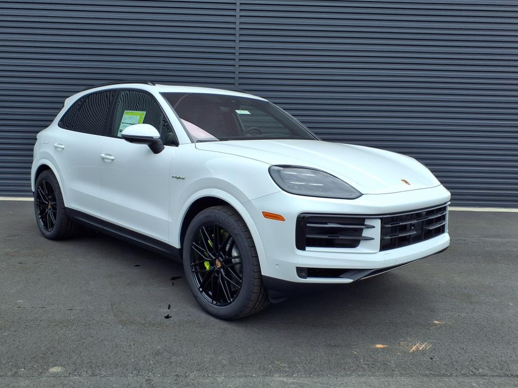 2025 Porsche Cayenne E-Hybrid photo 32