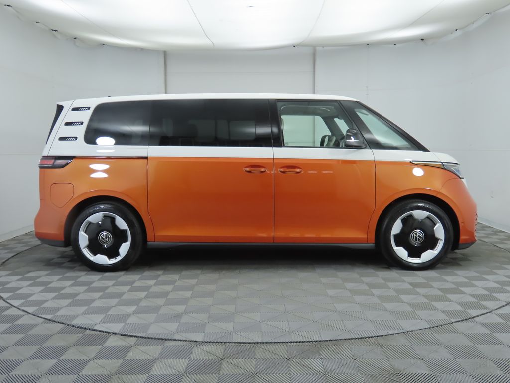 2025 Volkswagen ID. Buzz Pro Plus photo 4