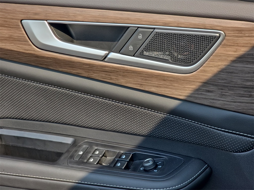 2025 Volkswagen Atlas SEL Premium R-Line photo 25