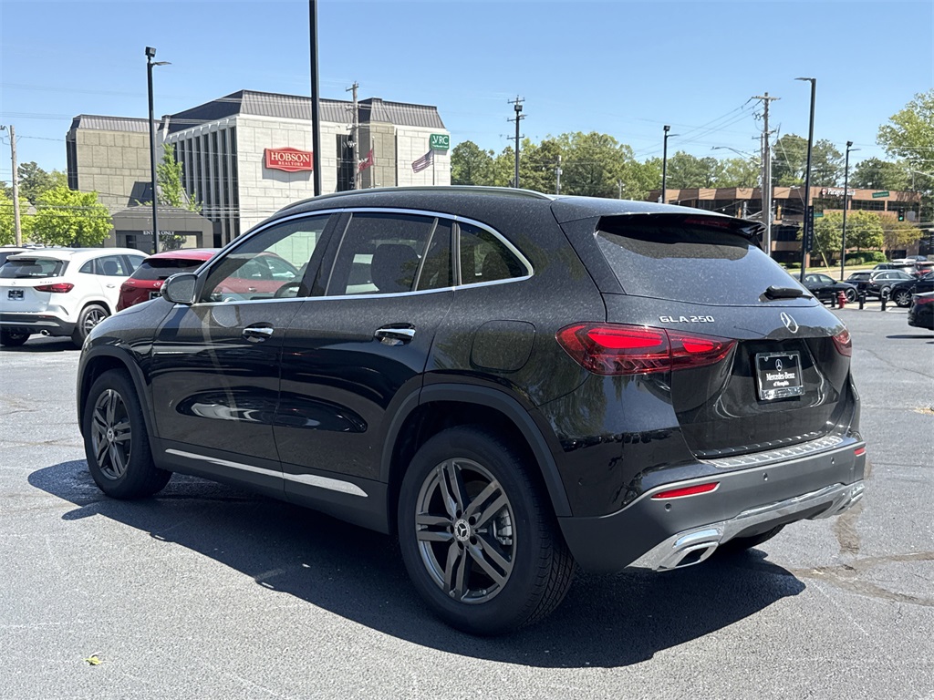 2025 Mercedes Benz GLA 250 photo 3