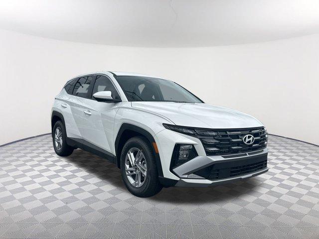 2025 Hyundai Tucson SE photo 3