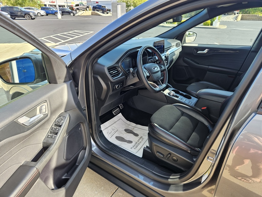 2024 Ford Escape ST-Line photo 11