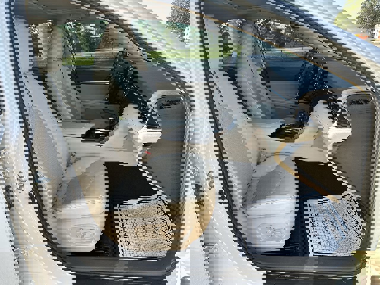 2022 Toyota Camry Hybrid XLE photo 27