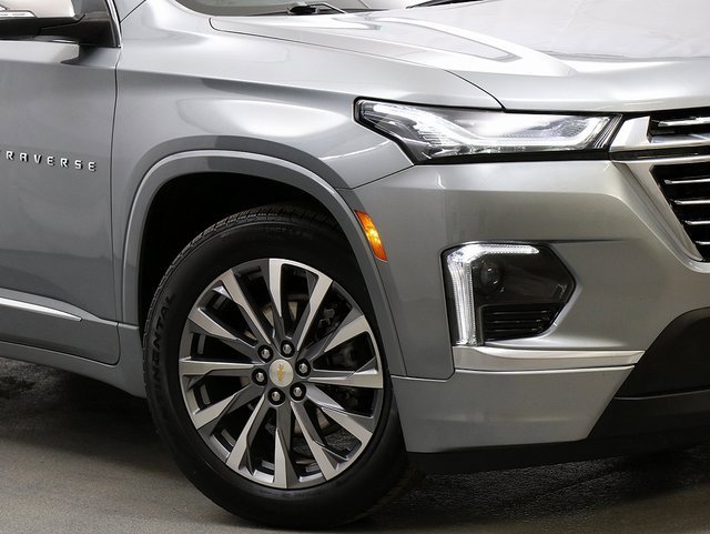 2023 Chevrolet Traverse Premier photo 3