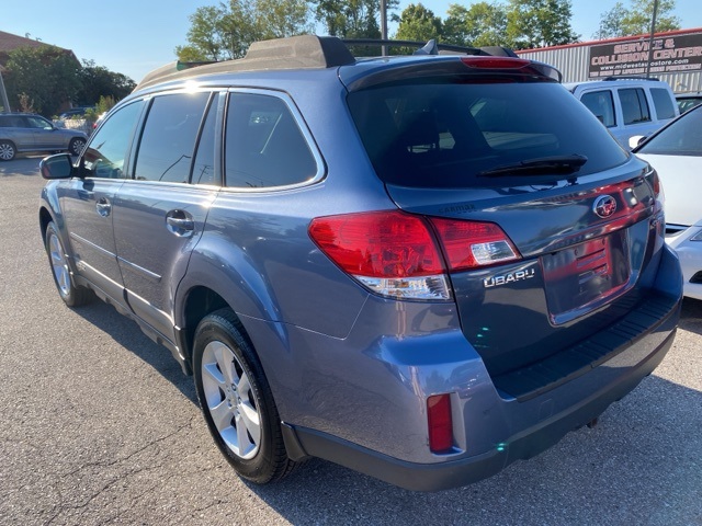 2014 Subaru Outback 2.5i Premium photo 3