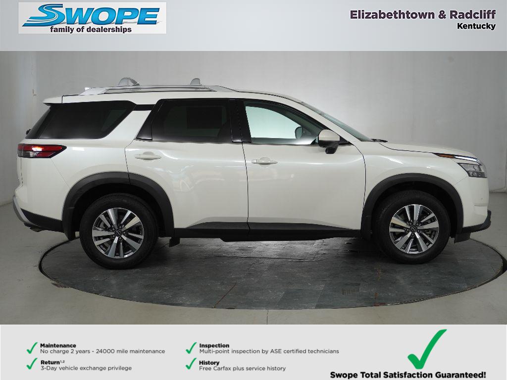 2024 Nissan Pathfinder SL photo 2