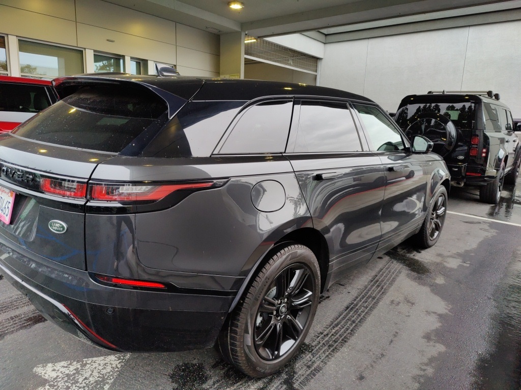 2022 Land Rover Range Rover P250 R-Dynamic S photo 3