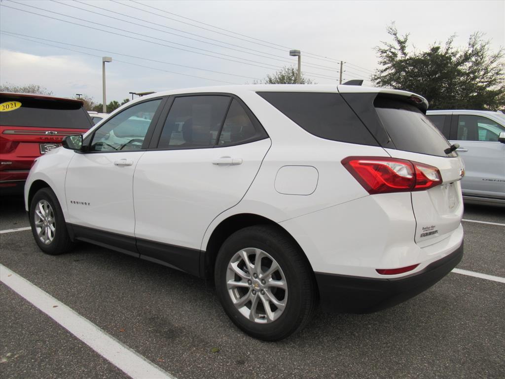 2021 Chevrolet Equinox LS photo 2