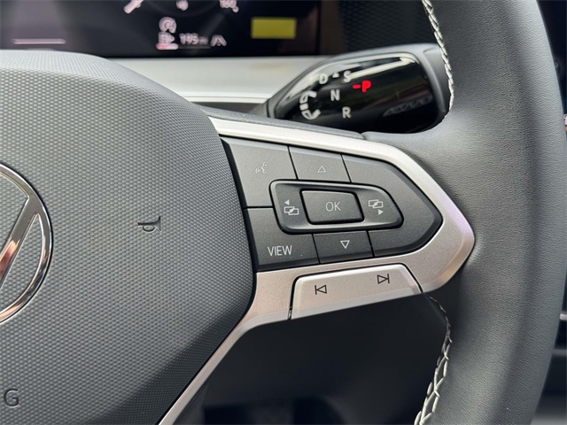 2025 Volkswagen Tiguan SE photo 21