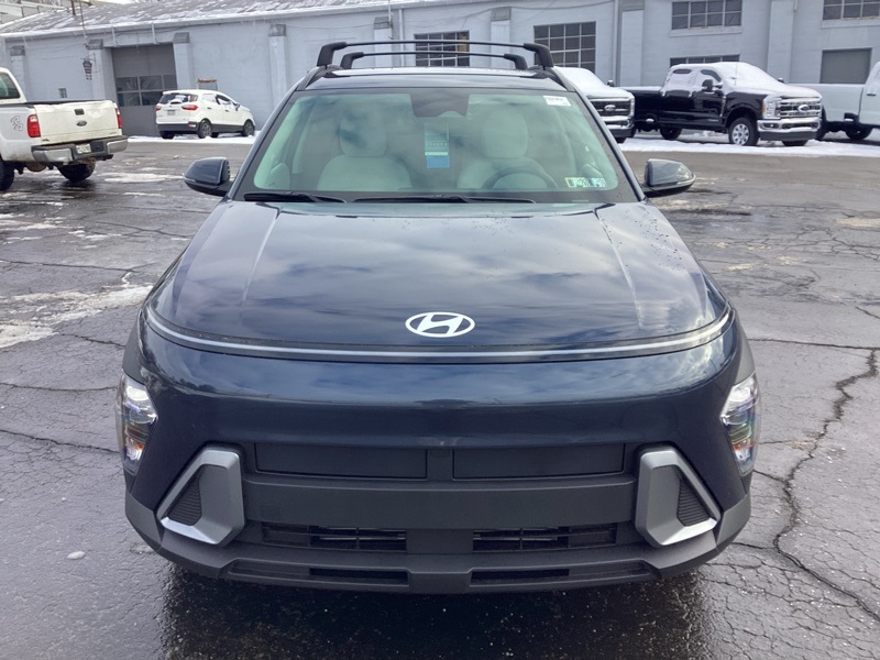 2025 Hyundai Kona SEL photo 2