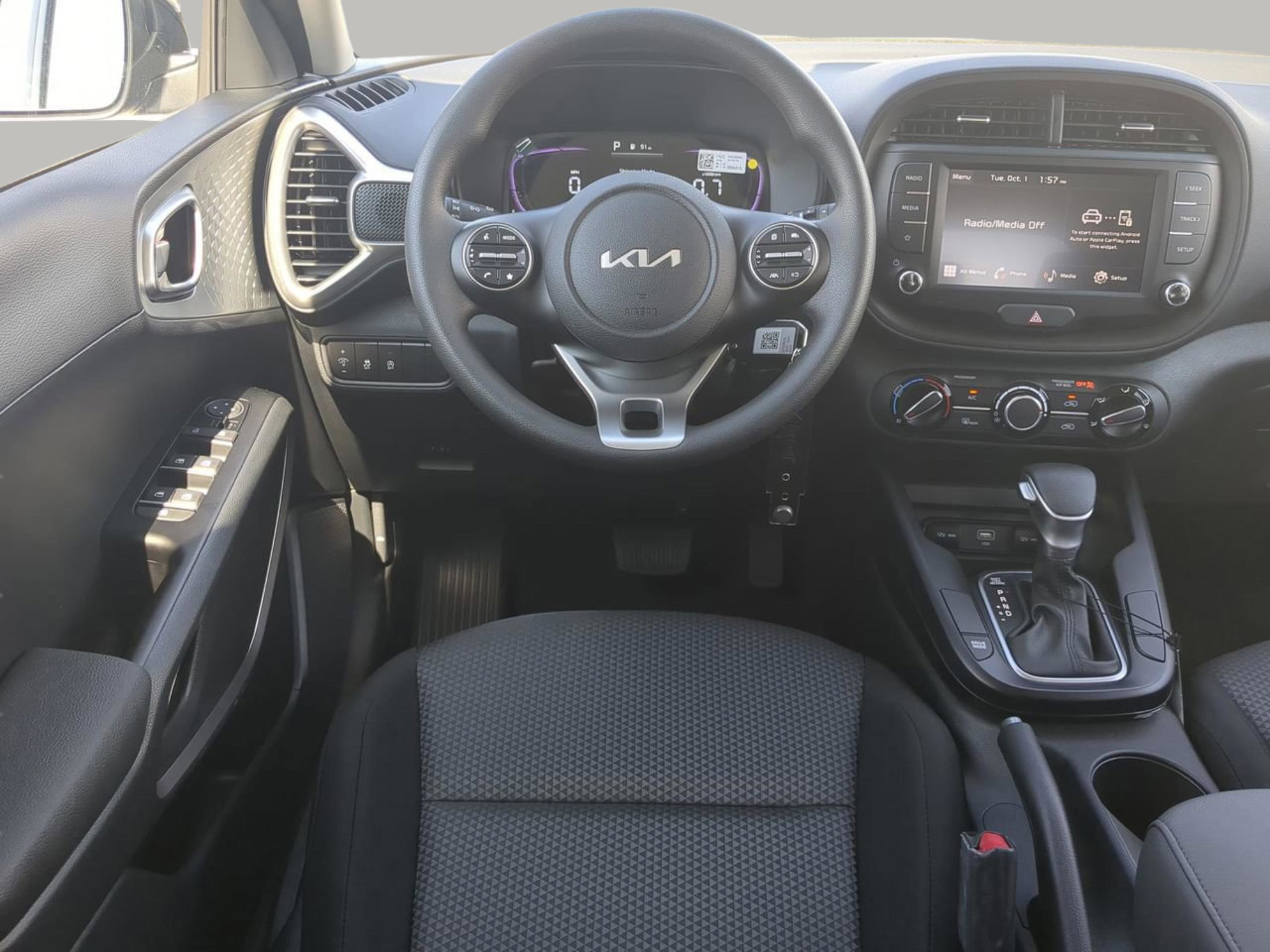 2025 Kia Soul LX photo 15
