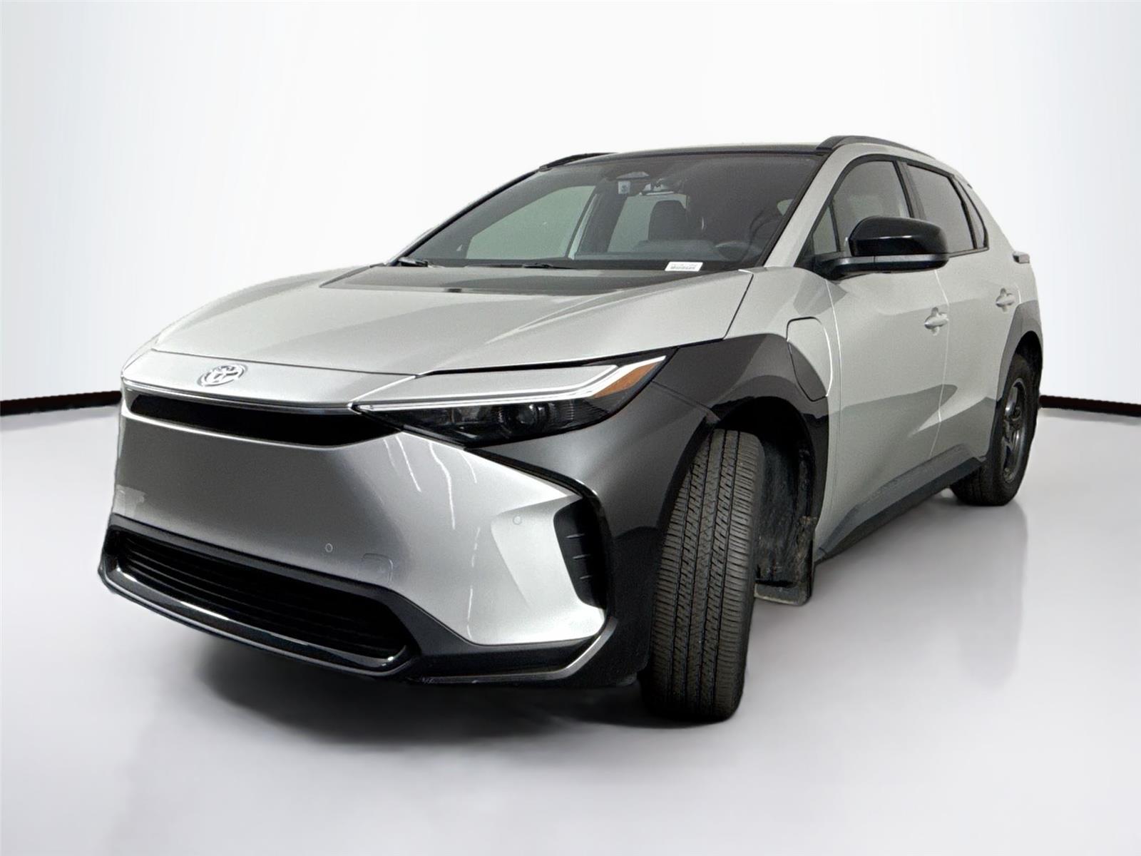 2024 Toyota bZ4X XLE photo 2