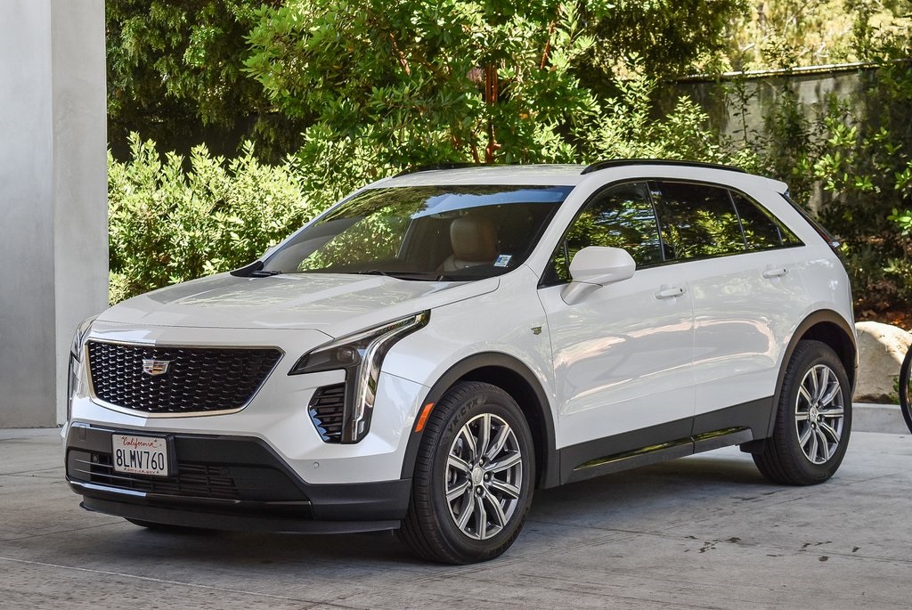 2019 Cadillac XT4 Sport photo 3
