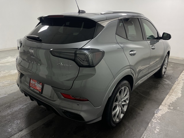 2024 Buick Encore GX Avenir photo 9