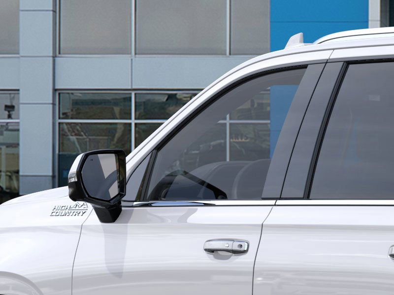 2024 Chevrolet Suburban High Country photo 12
