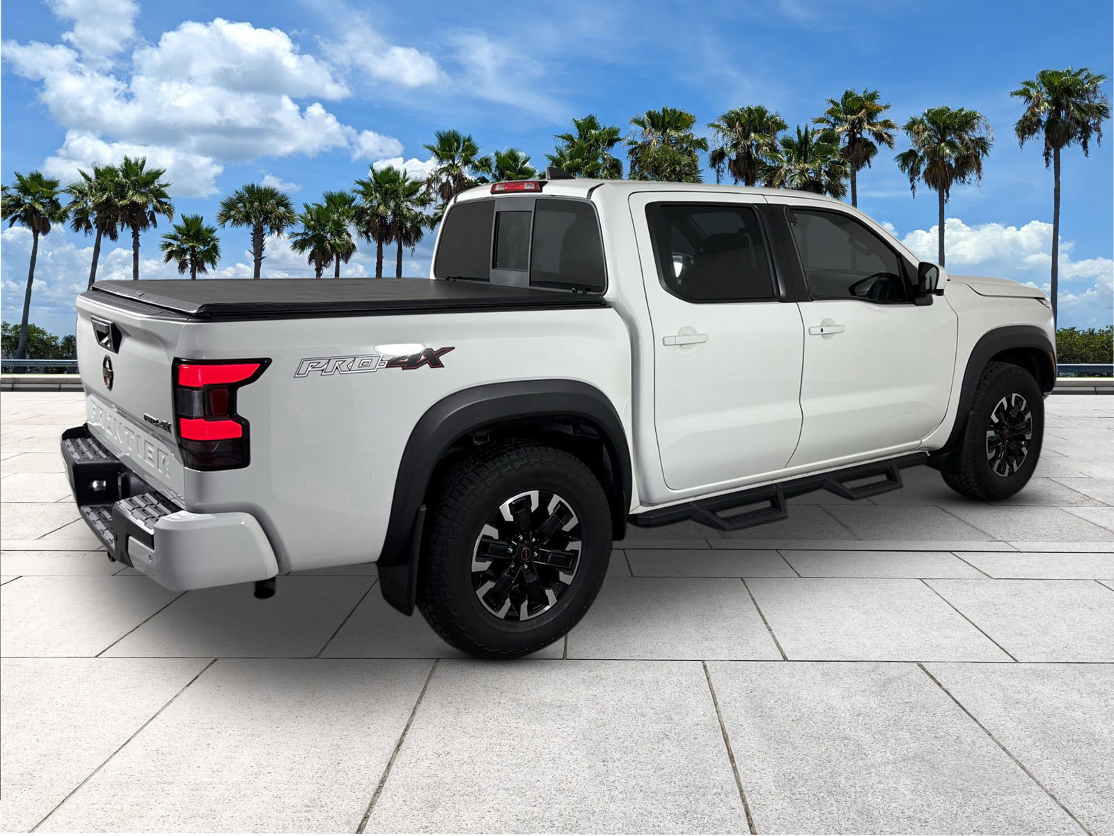 2022 Nissan Frontier PRO-4X photo 9