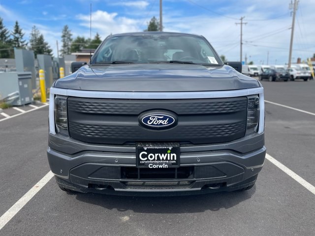 2025 Ford F-150 Lightning photo 5