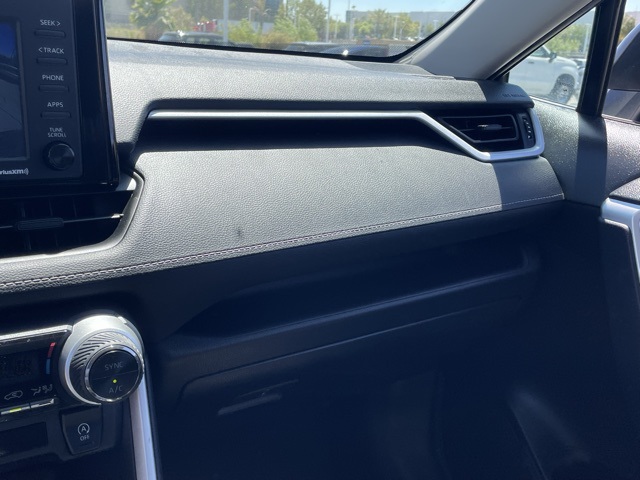 2022 Toyota RAV4 XLE photo 27