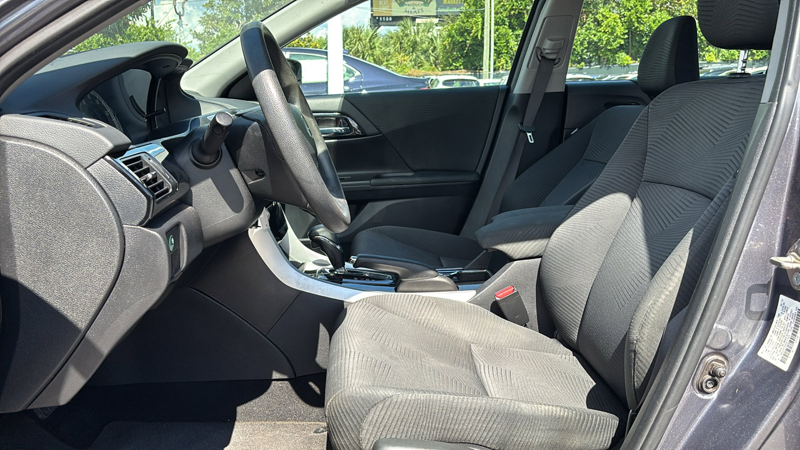 2016 Honda Accord LX photo 18