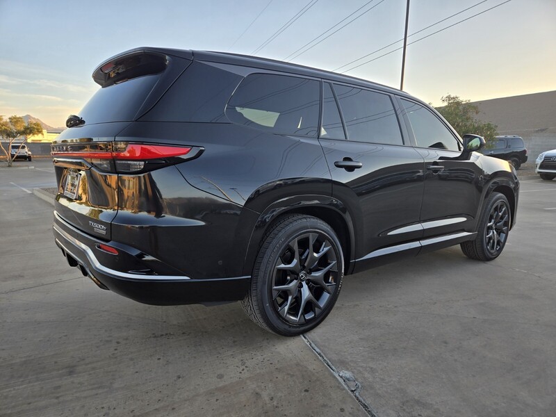 2025 Lexus TX 500h F SPORT Performance Premium photo 3