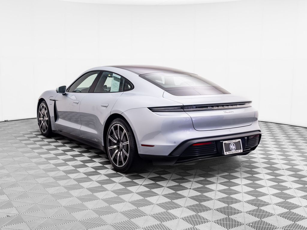 2021 Porsche Taycan Base photo 3