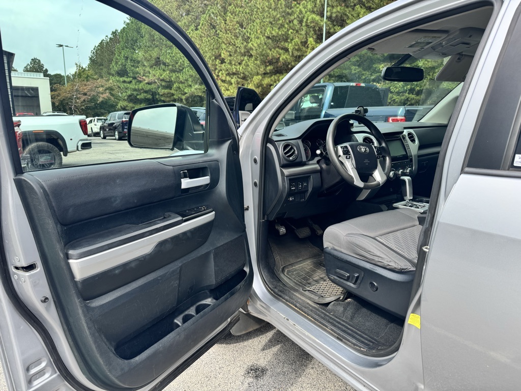 2016 Toyota Tundra SR5 photo 4