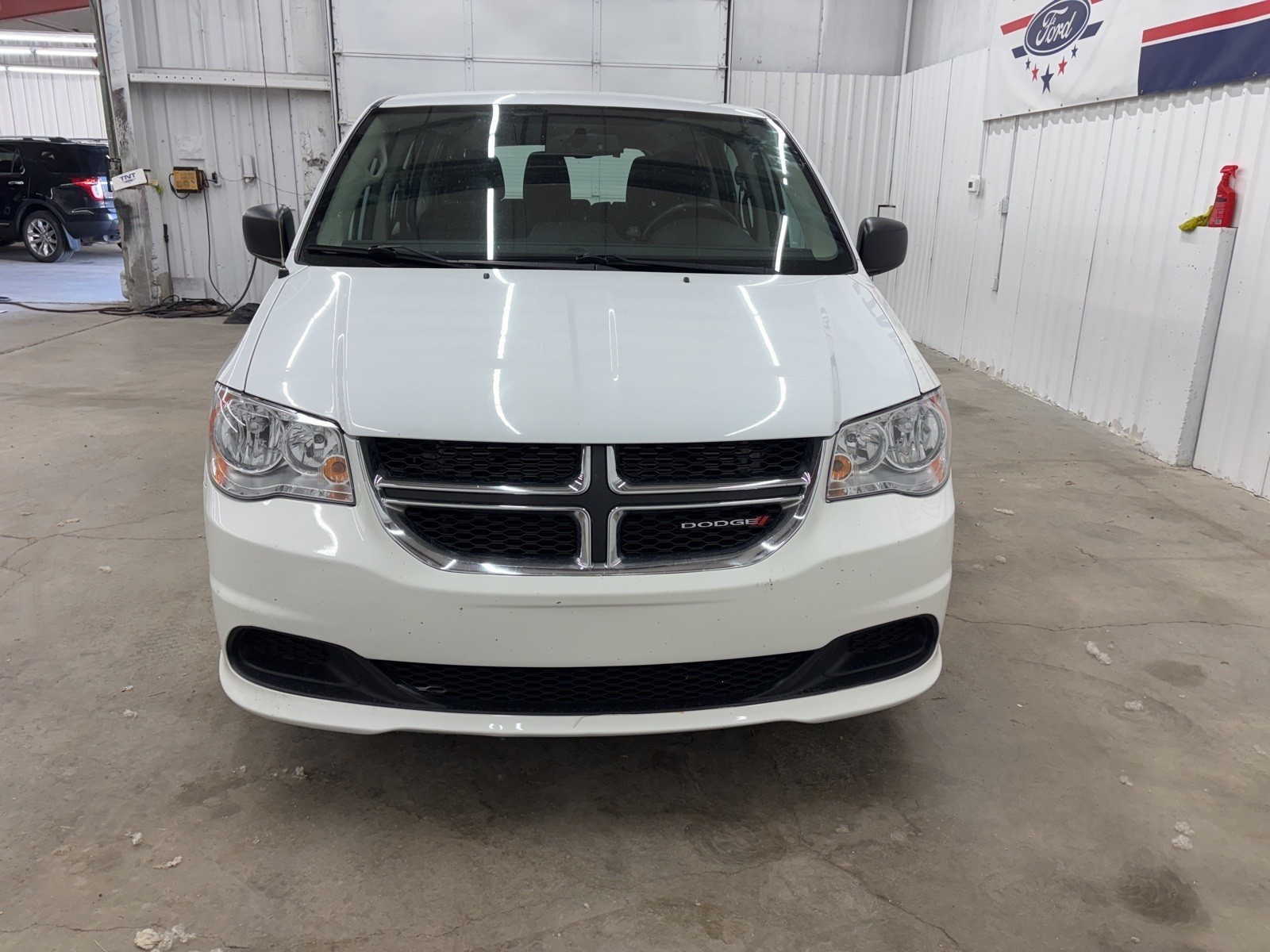 2016 Dodge Grand Caravan SE photo 3