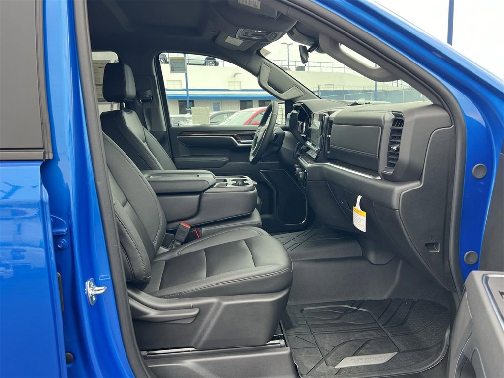 2026 Chevrolet Silverado 1500 LT photo 32