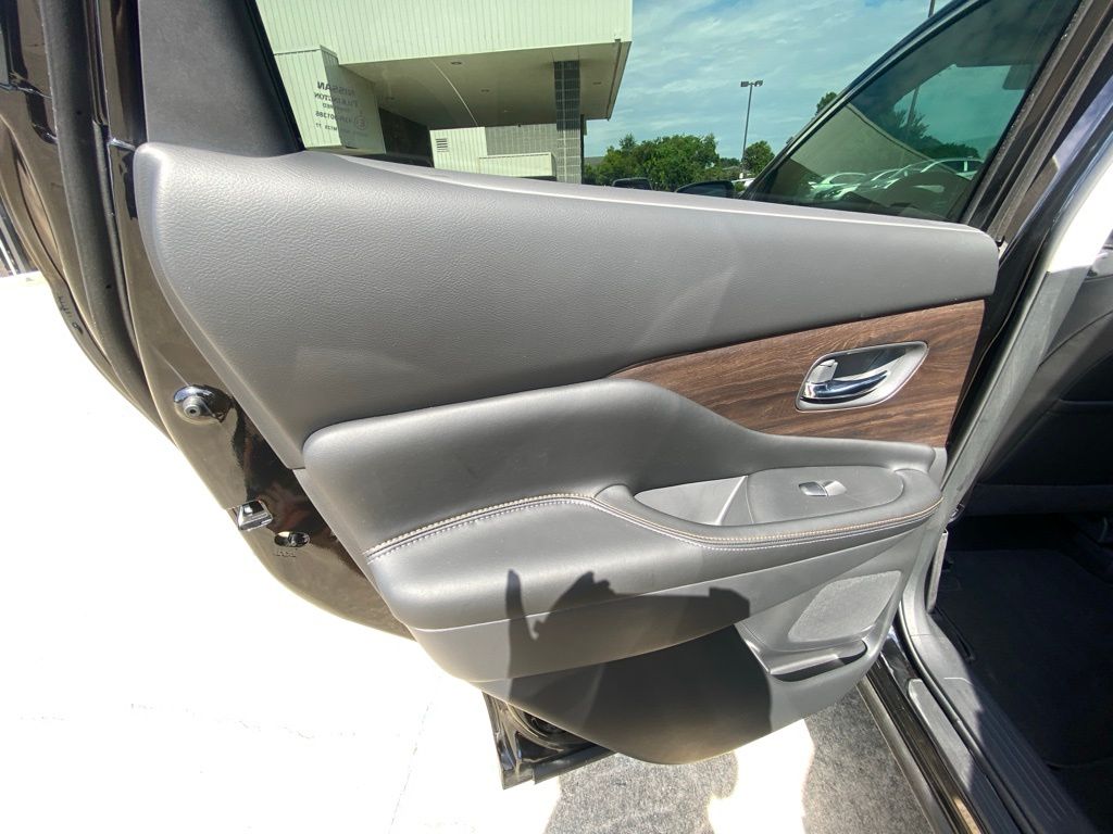 2024 Nissan Murano Platinum photo 17