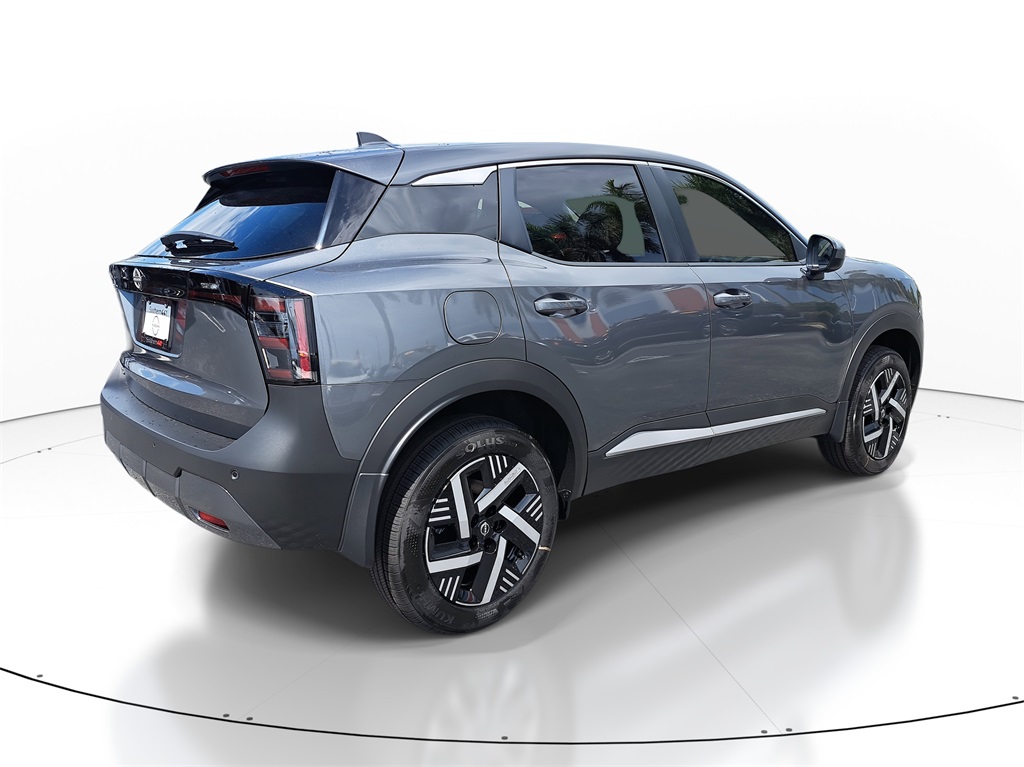 2025 Nissan Kicks SV photo 4
