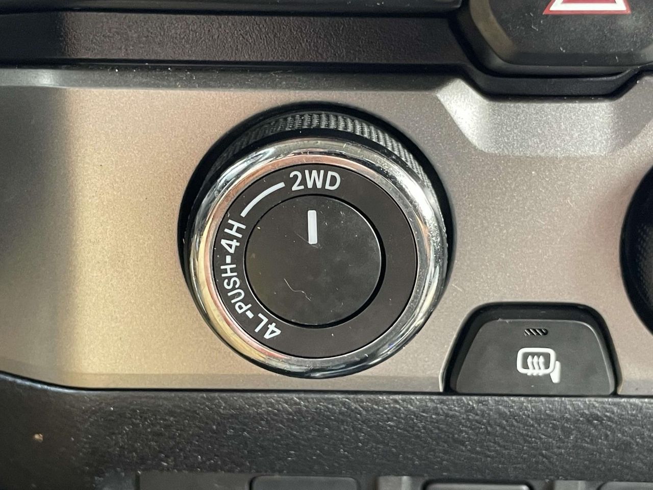 2022 Toyota Tacoma SR5 V6 photo 28