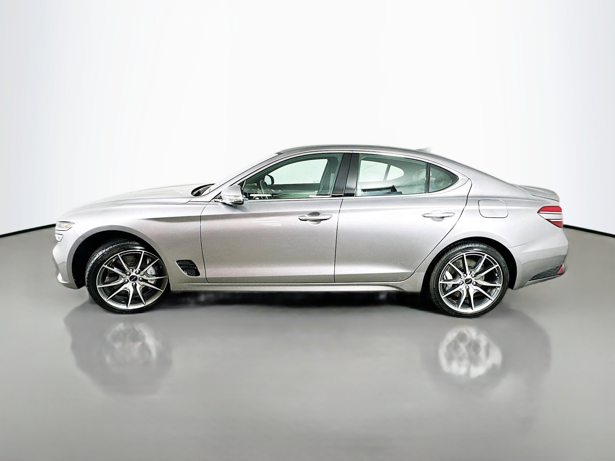 2025 Genesis G70 2.5T photo 4