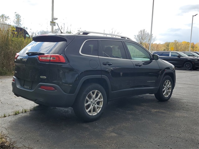 2018 Jeep Cherokee Latitude photo 2