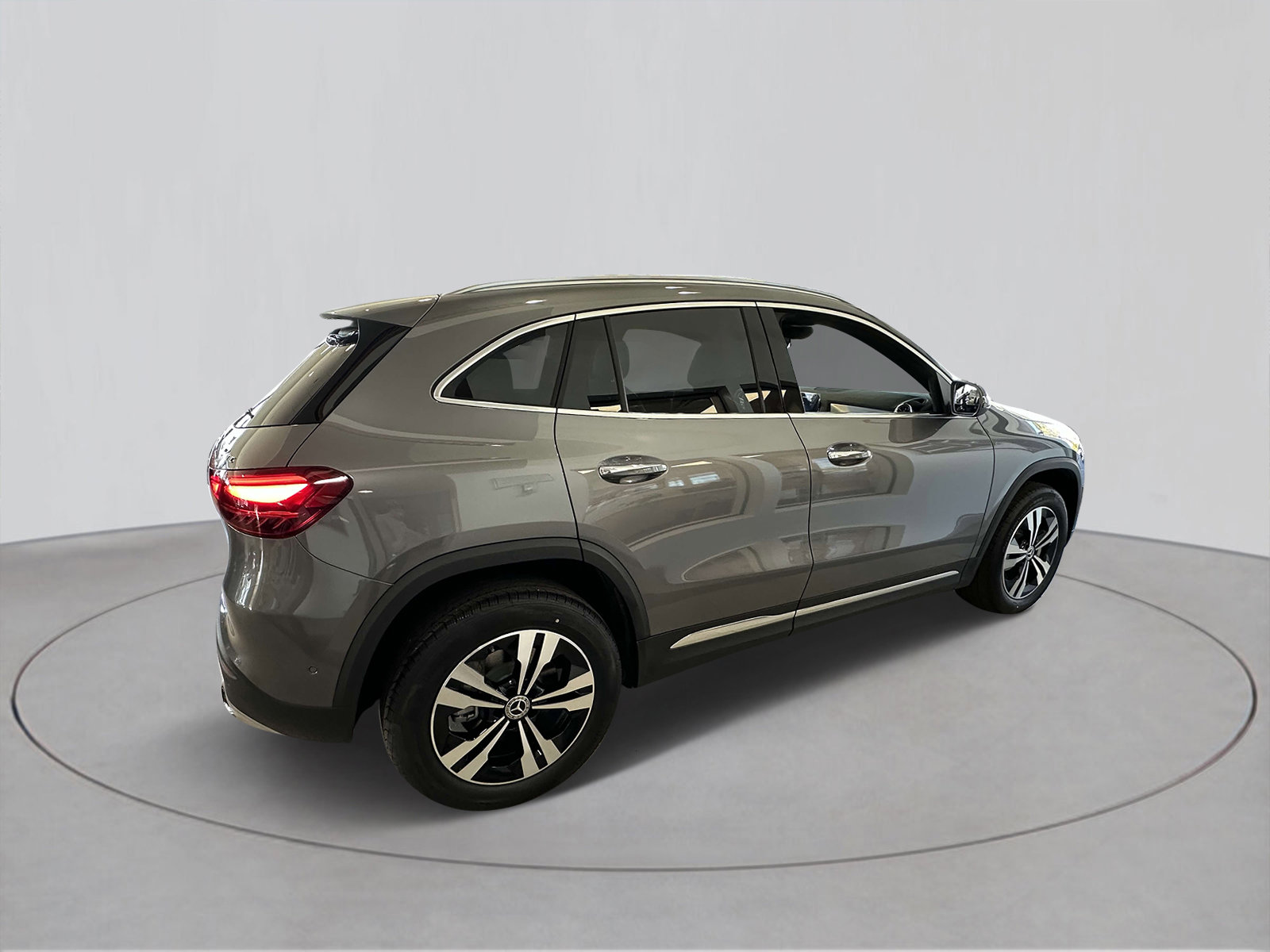 2025 Mercedes Benz GLA 250 4MATIC photo 4