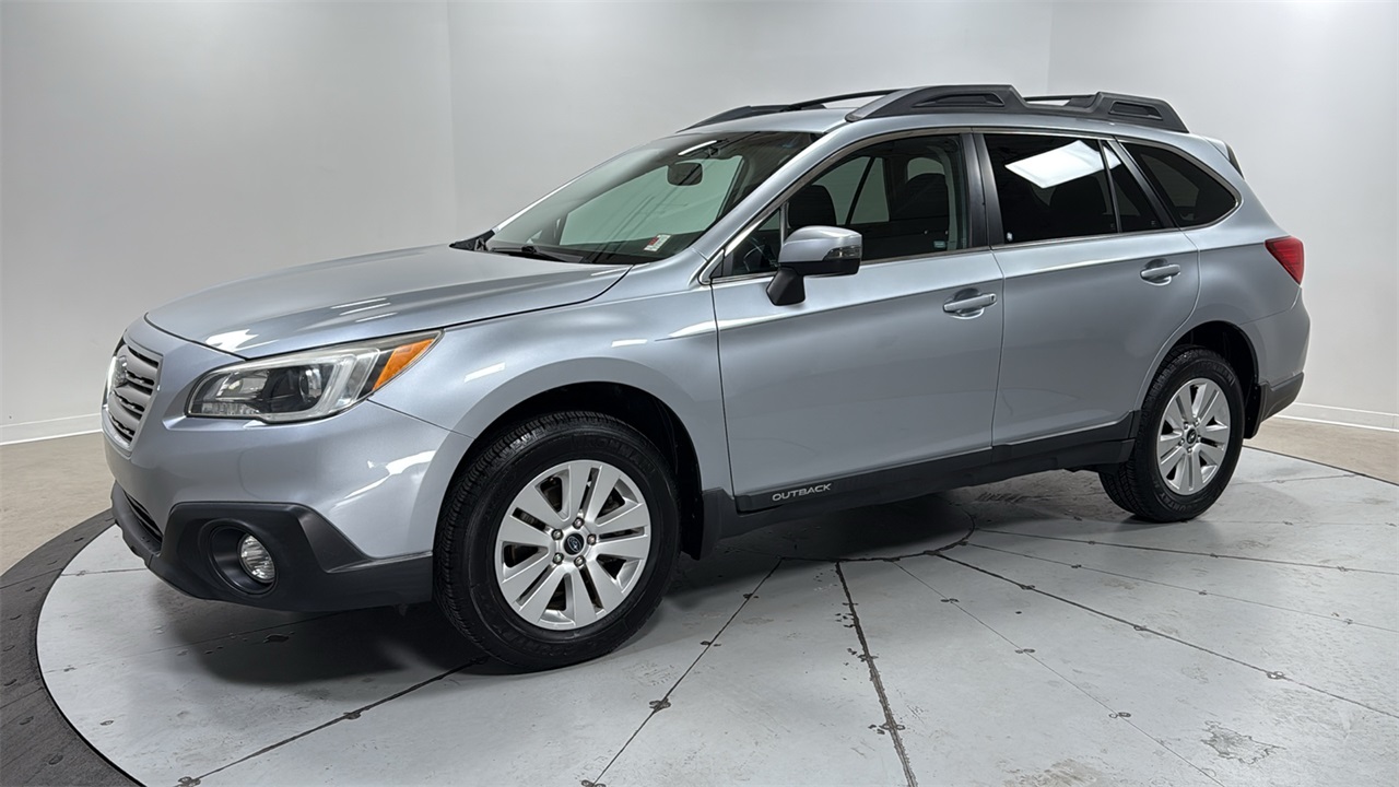 2015 Subaru Outback Premium's photo