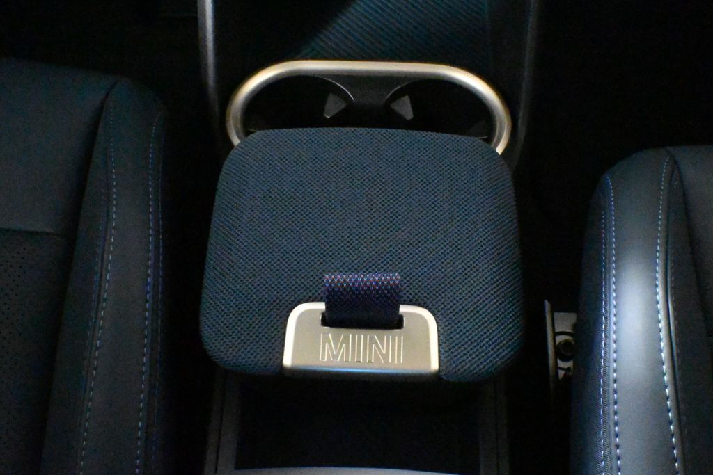 2025 Mini Countryman SE ALL4 photo 23