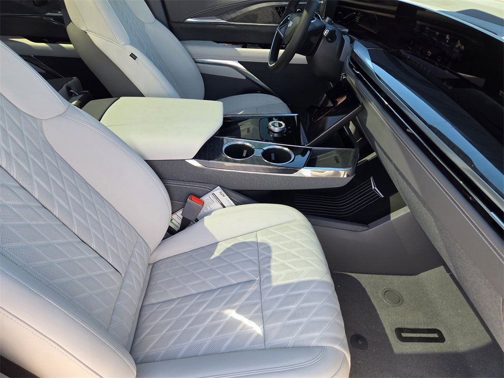 2025 Cadillac Escalade IQ Sport photo 11
