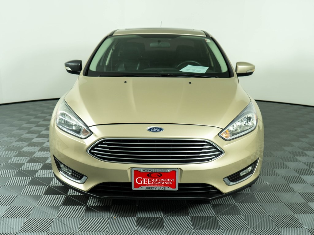 2018 Ford Focus Titanium photo 2