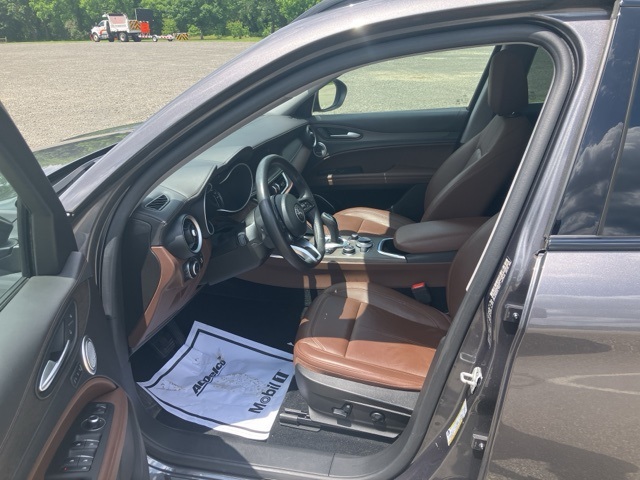 2021 Alfa Romeo Stelvio Ti photo 20