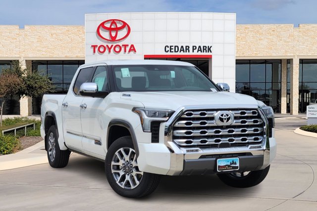 2025 Toyota Tundra Platinum CrewMax photo 4