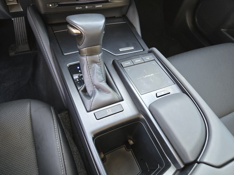 2022 Lexus ES 350 photo 20