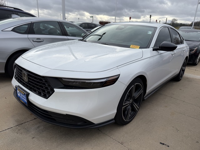 2025 Honda Accord Hybrid Sport's photo