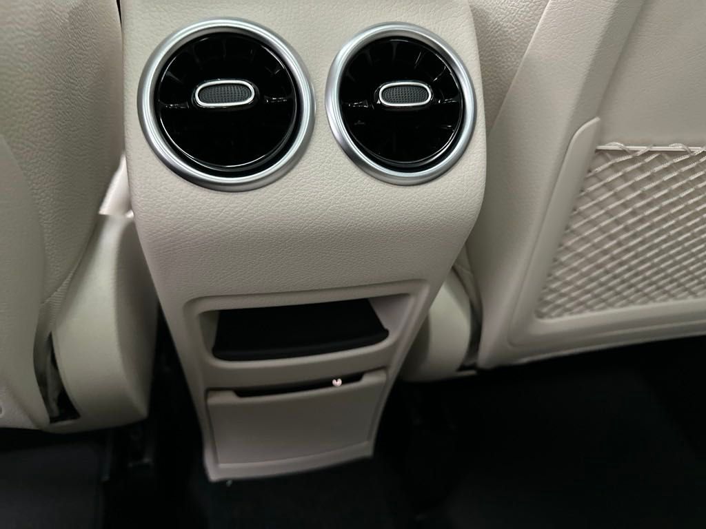 2025 Mercedes Benz GLA 250 photo 22