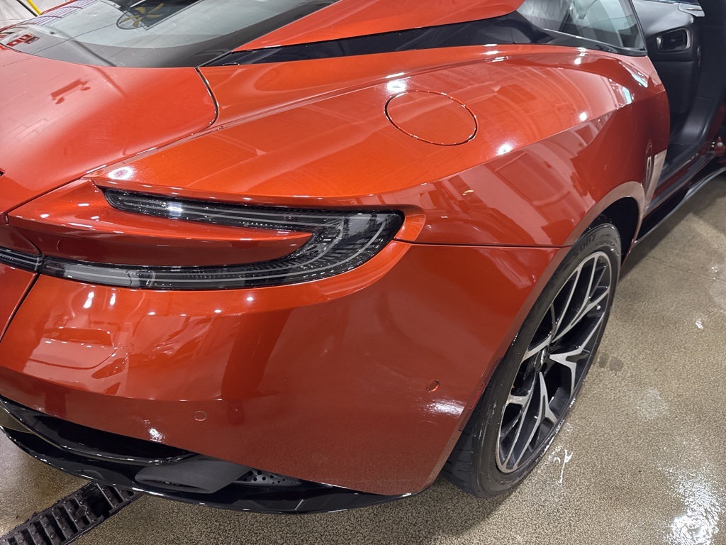 2019 Aston Martin DB11 AM5 photo 4