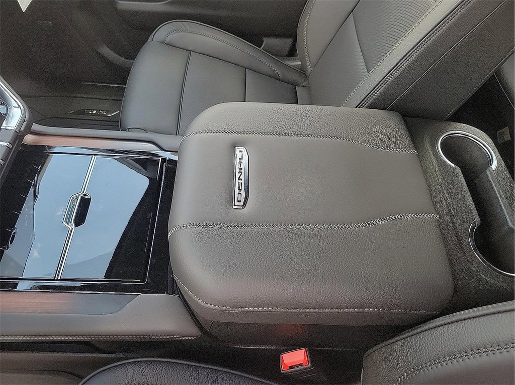 2026 Gmc Yukon XL Denali photo 18