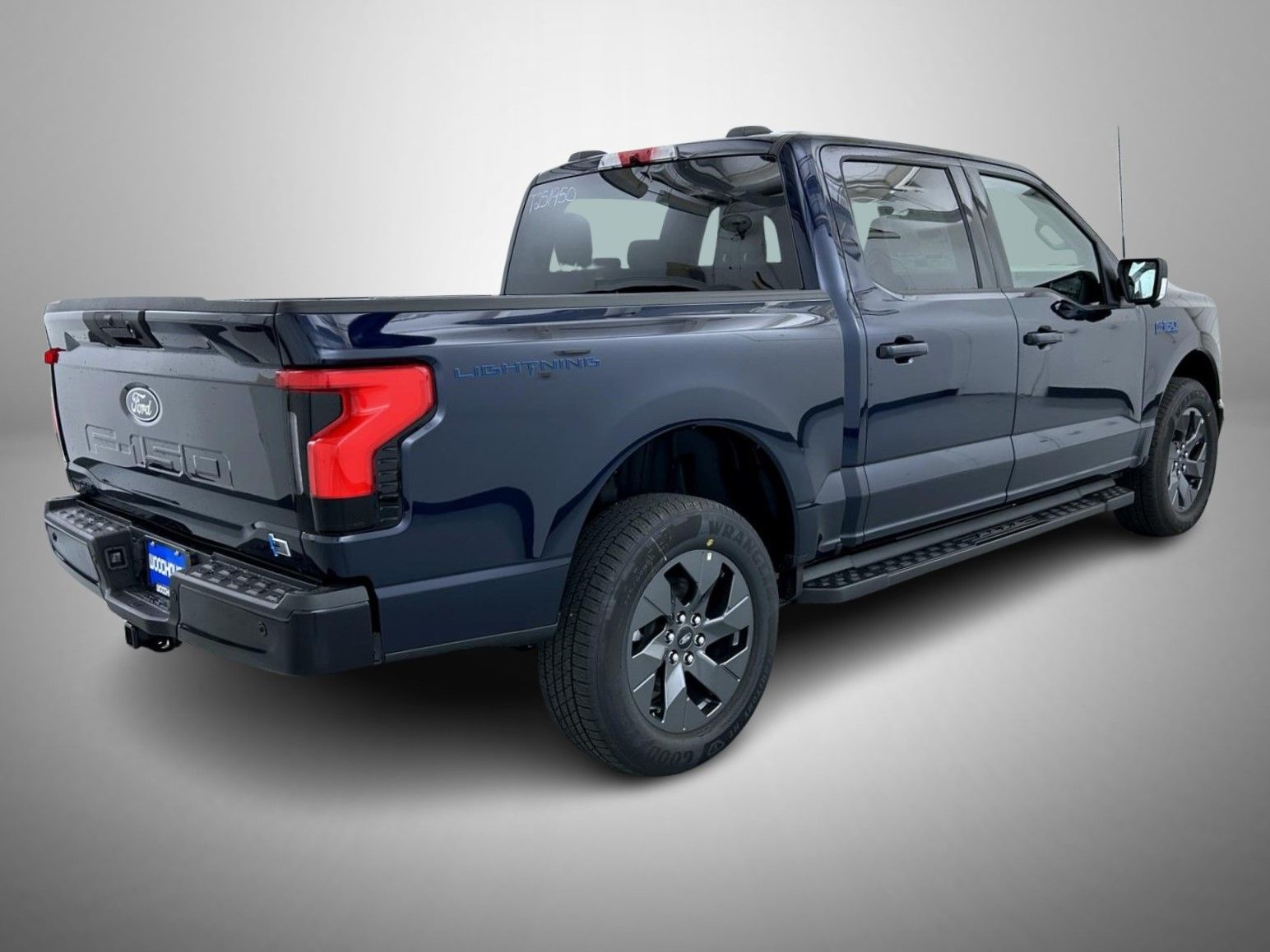 2025 Ford F-150 Lightning photo 4
