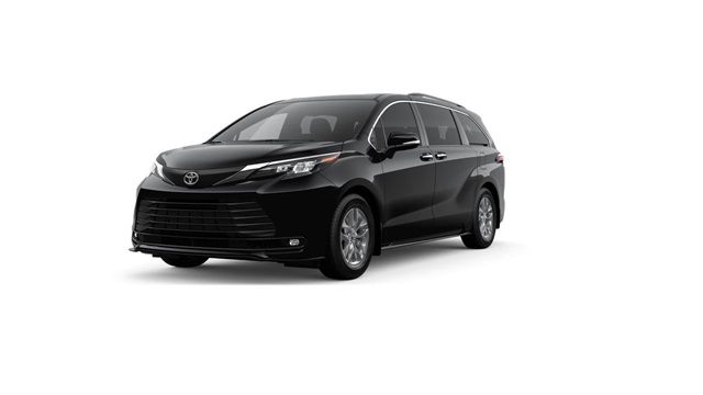 2026 Toyota Sienna XLE's photo