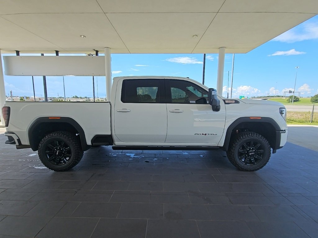 2024 Gmc Sierra HD AT4 photo 4